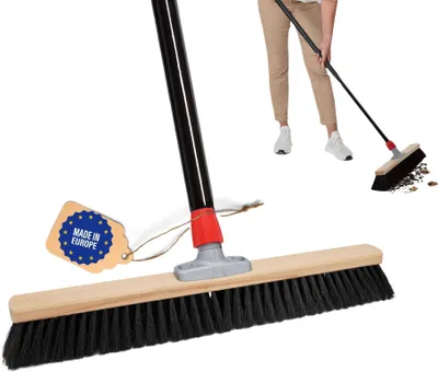 Produktbild von Novaliv Großer Besen Saalbesen 60 cm mit Stiel Borsten Kunstborsten besen fein mit stiel Ideal als Werkstattbesen Hallenbesen Industriebesen Hausbesen Kehrbesen Zimmerbesen Haarbesen Besen groß