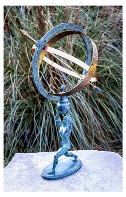 Produktbild von Bronze Sonnenuhr für den Außenbereich - Maße: 70 x 33 x 35 cm
