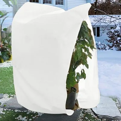 Produktbild von Famanu Schutzhaube für Pflanzen - Winterfest, 1,2 x 1,8 m
