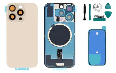 Produktbild von iPhone 16 Pro Backcover Titan Wüstensand - Set