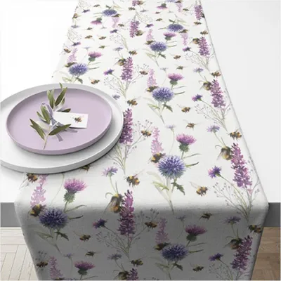 Produktbild von Tischläufer 40x150 cm Bumblebees in the meadow