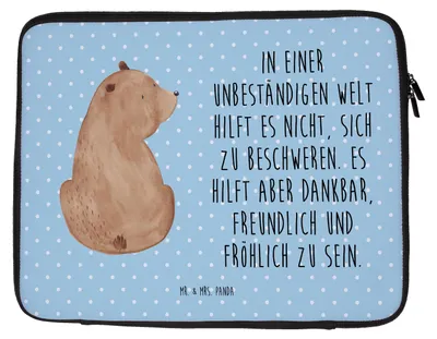 Produktbild von Mr. & Mrs. Panda Laptop Case Bär Schulterblick 33 x 42 cm - Blau Pastell - Geschenk, Bären, Teddy, Sleeve, Hülle, Weisheit, Bärenliebe, Tasche, Notebooktasche, Motivation