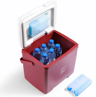 Produktbild von Brisby Kühlbox - 13L - Rot- 40 Stunden Isolation - Inkl. 2 dicke Kühlakkus von 450ml - es Design mit Kühlakku im Deckel verriegelt
