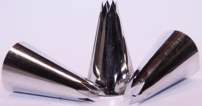 Immagine prodotto di set di punte per decorazione 3 pezzi in latta. dentata grande No.4