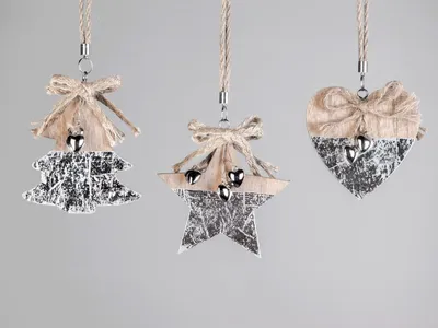Produktbild von Weihnachtlicher Hänger sort, aus Holz silber/Natur 1 Stück