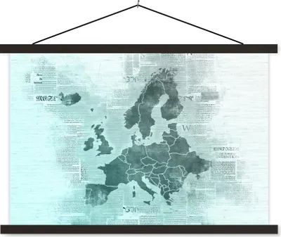 Produktbild von MuchoWow® Textilposter Karte von Europa - Zeitung - Blau 150x100 cm mit schwarzem Rahmen - Schlafzimmer