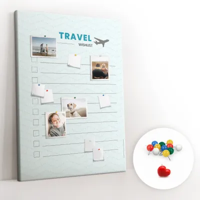 Produktbild von Korkwand mit Stecknadeln – Pinnwand mit Stecknadeln für Fotos und Notizen – 100x140 cm – 100 farbige Stecknadeln – Reiseplaner