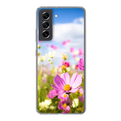 Produktbild von MuchoWow® Handyhülle Schutzhülle Hülle für Samsung Galaxy S21 FE Blumen - Wiese - Lila - Gras - Weiß - Wolken - Blau Silikon Softcase Handy Hülle - Mobiltelefonhülle