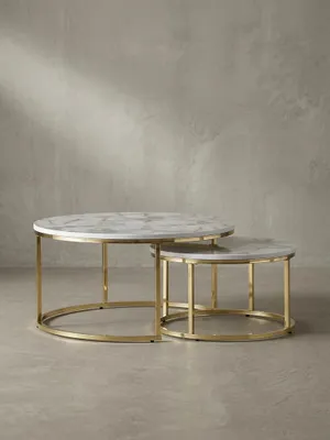 Produktbild von Couchtisch-Set mit Marmor-Optik: Eichenholz, Metallgestell, 80x80x36 cm & 60x60x26 cm, ineinanderschiebbar. Gold | Kadima Design