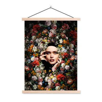Produktbild von MuchoWow® Textilposter Blume - Frauen - Porträt - Botanisch 60x80 cm mit holzfarbenen Rahmen - Wandbild