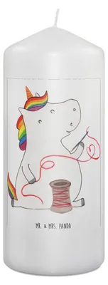Produktbild von Mr. & Mrs. Panda Kerze Einhorn Näherin 19 x 8 cm - Weiß - Geschenk, Bedruckte, Wachskerze, Unicorn, Blockkerze, Basteln, Nähen, Häkeln, Stumpenkerze, Erinnerungskerze