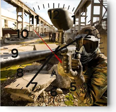 Produktbild von Wanduhr - Quadrat - Glasuhr - Paintball Pistole Spieler - 40x40cm - Schleichendes Uhrwerk - Lautlos - zum Aufhängen bereit - Dekoration Modern - Wanddekoration aus Glas - C4AC40x40-0140