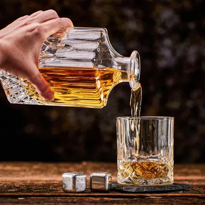 Zdjęcie produktu dla Zestaw karafka do whisky - 700 ml - karafka - prezent dla mężczyzny - szklanki - kamienie - podstawki - szczypce do lodu