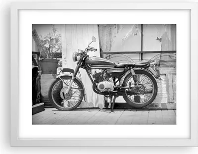 Produktbild von Gerahmtes Poster - Weißer Rahmen - Alt Motorrad Schwarz und Weiß - 40x30 cm - Wand Bild - Wanddeko - Wandbilder - Kunstposter - Wandposter - Bilderrahmen - Bilder - Kunstdruck - P2WAA40x30-4487
