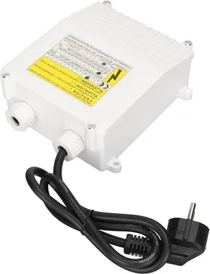 Obrázek produktu pro Regulátor čerpadla pro domácí vodovod Externí ovládání 1,1 kW 1,5 k.s. 40 μF 12 A 220 V zásuvka EU