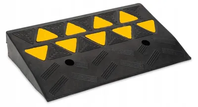 Produktbild von Ayaq Gummi Rampe mit Reflektor für Bordsteine 7cm