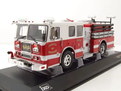 Produktbild von Seagrave Marauder II Feuerwehr Charlotte Fire Department rot weiß Modellauto 1:43 ixo models