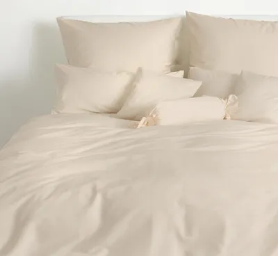 Produktbild von Traumschlaf Uni Mako-Satin Kissenbezüge 80x80 cm sand