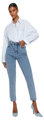 Obrázek produktu pro Trendyol Dámské rovné džíny typu "mom jeans" s vysokým pasem