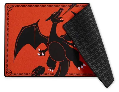 Produktbild von Pokémon Center Versengendes Glurak (Charizard) Premium-Spielunterlage