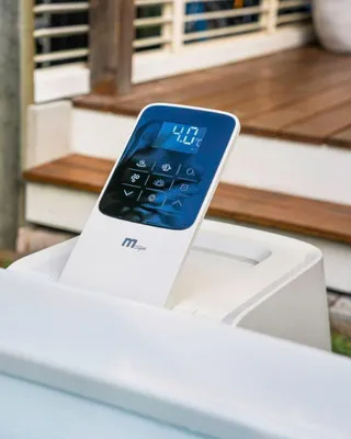 Produktbild von Purehaven MSpa Whirlpool Oslo Saphire 2025 – Aufblasbarer Outdoor-Whirlpool 160x160x65 cm für 6 Personen mit 120+8 Massagedüsen, PTC-Heizung, UVC-Desi