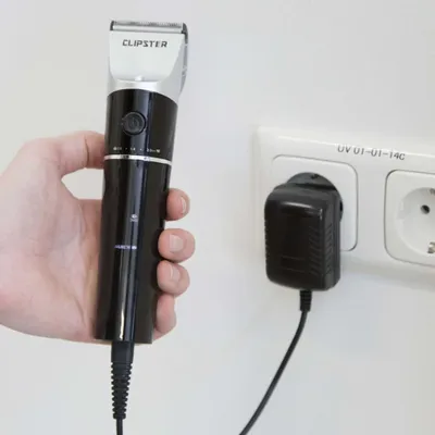 Produktbild von Kerbl Akku-Schermaschine DeloX 10 W Schwarz und Silbern