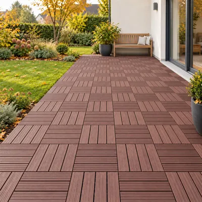 Productafbeelding van 44 stuks PP-terrastegels, 30x30x2 cm, 4 m², kliktegels met rechte lamellen, voorzien van drainage, antislip en weerbestendig, geschikt voor balkon en terras, bruin