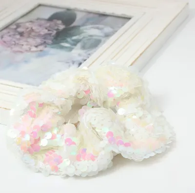 Produktbild von Pailletten Haargummis Zopf-Halter Scrunchie Weiß Rosa