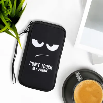 Produktbild von kwmobile Handytasche für Smartphones L - 6,5" - Neopren Handy Tasche Hülle Cover Case Schutzhülle - Don't touch my Phone Weiß Schwarz - 16,5 x 8,9 cm