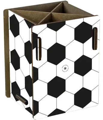Productafbeelding van Pennenhouders met voetbalmotief – Houten pennenhouders, 4 vakken, 12 x 9,5 x 9 cm, organizer voor kantoor en kinderkamer in voetbalstijl