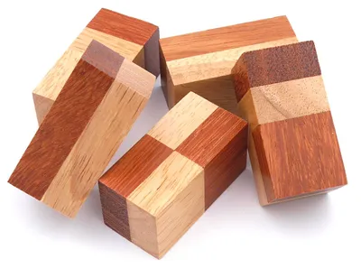 Produktbild von CUBEMAKER - bilde 5 rote Würfel aus 5 zweifarbigen Spielsteinen