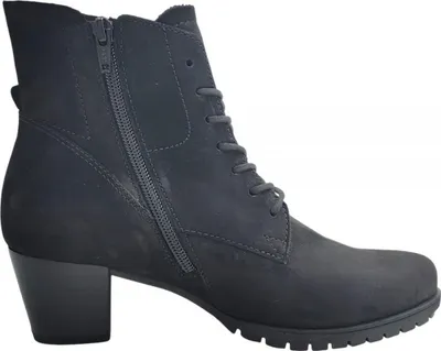 Imagen del producto de Botas de cordones negras de la marca Gabor, ideales para uso casual