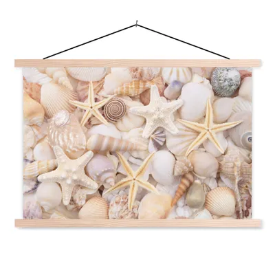 Produktbild von MuchoWow® Textilposter Seestern - Muscheln - Strand - Sommer 60x40 cm mit holzfarbenen Rahmen - Bilder