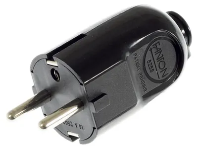 Image de Creative Cables Adaptateur de prise Schuko Noir One Size / EU Plug 220V Noir One Size