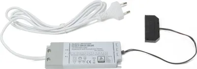 Zdjęcie produktu dla Transformator LED 12V DC konwerter 15 W, 6-drożny rozdzielacz zasilania 230V AC
