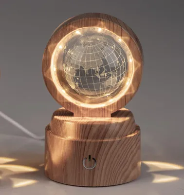 Produktbild von formano Deko-Licht Höhe 12cm mit Kristallkugel mit Globus in 3D eingelasert