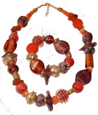 Produktbild von Armband aus echten Glasperlen lila und orange, Armkette