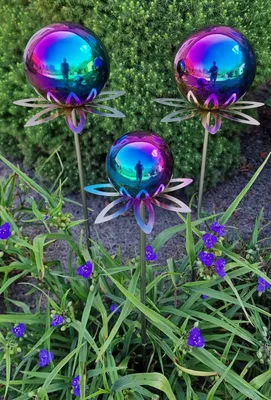 Produktbild von Blütenzauber Paris Rosenkugel 15/15/10 cm Edelstahl rainbow poliert Gartenstecker mit Stab 80 cm