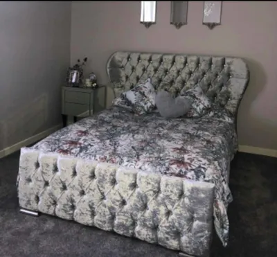 Immagine prodotto di Letto Chesterfield design in velluto letti tessili camera da letto matrimoniale 200x200cm