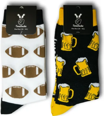 Produktbild von TwoSocks lustige Socken 2er-Set - Bier Socken schwarz + Football Socken, Herren Socken lustig, Geschenke für Männer, Einheitsgröße