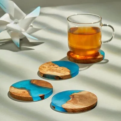 Produktbild von Famanu Untersetzer aus Holz mit Epoxidharz - Blau - 4-teilig