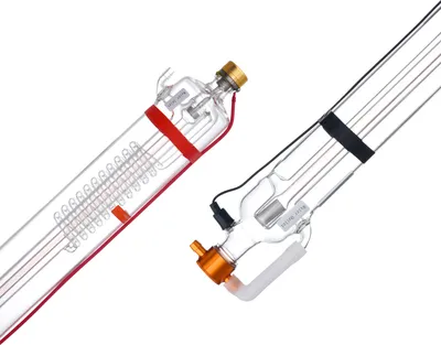Zdjęcie produktu dla Tuba laserowa CO2 firmy VEVOR o mocy 90 W, długości 49,2 cala i średnicy 3,1 cala, wykonana ze szkła borokrzemianowego z trwałą metalową głowicą. Dostarczany jest z fabrycznie podłączonymi kablami i zapewnia do 10 000