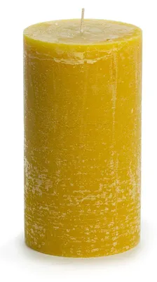 Zdjęcie produktu dla Świeca w stylu rustykalnym, wykonana z naturalnych materiałów, o wymiarach 10 x 18 cm