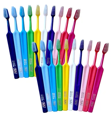 Produktbild von TePe Select Zahnbürste medium mit schmalem Bürstenkopf und biegsamem Hals, 20er Pack