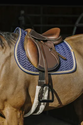 Produktbild von Equithème Schabracke Softy Dressur, Größe:Warmblut, Farbe:marineblau