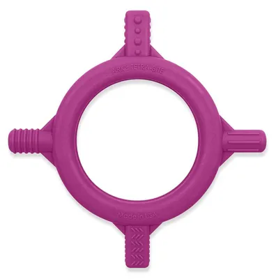 Imagen del producto de ARK Therapeutic, juguete para morder para bebés, modelo Tetra-Bite, color magenta, hecho de plástico suave. Herramienta para masticar diseñada para bebés y niños pequeños, que estimula la motricidad oral y el desarrollo sensorial.