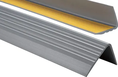 Produktbild von ProfiPVC Treppenkantenprofil PVC 50x40mm 0,8 m selbstklebend Anti-Rutsch Treppenkanten-Schutzprofil, Silber