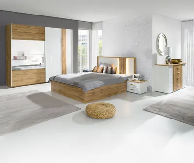 Produktbild von Schlafzimmer Set Eiche mit weiß WOOLER-166 5-teilig Kleiderschrank 250 cm Bett 160x200 cm inkl. Lattenrost