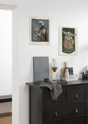 Produktbild von Komar Keilrahmenbild - Star Wars The Mandalorian Lino-Cut - Größe: 30 x 40 cm