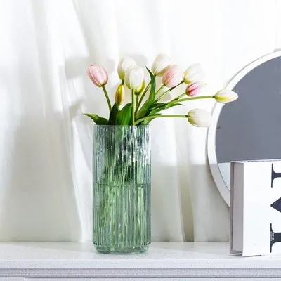 Produktbild von Grüne zylindrische Glasflasche für Blumenarrangements